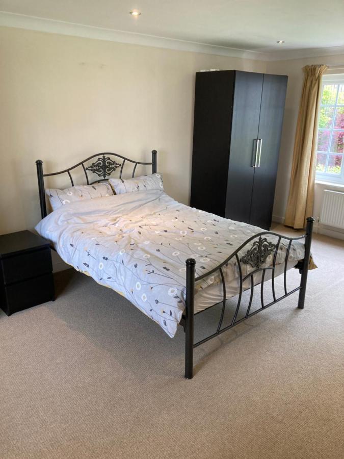 9 Chudleigh Close Apartment เบดฟอร์ด ภายนอก รูปภาพ