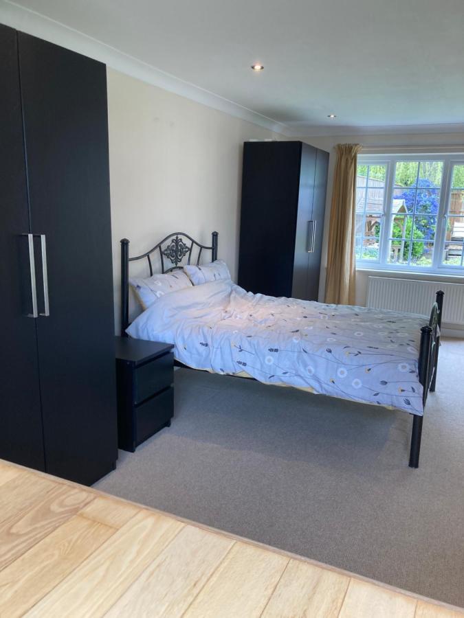 9 Chudleigh Close Apartment เบดฟอร์ด ภายนอก รูปภาพ